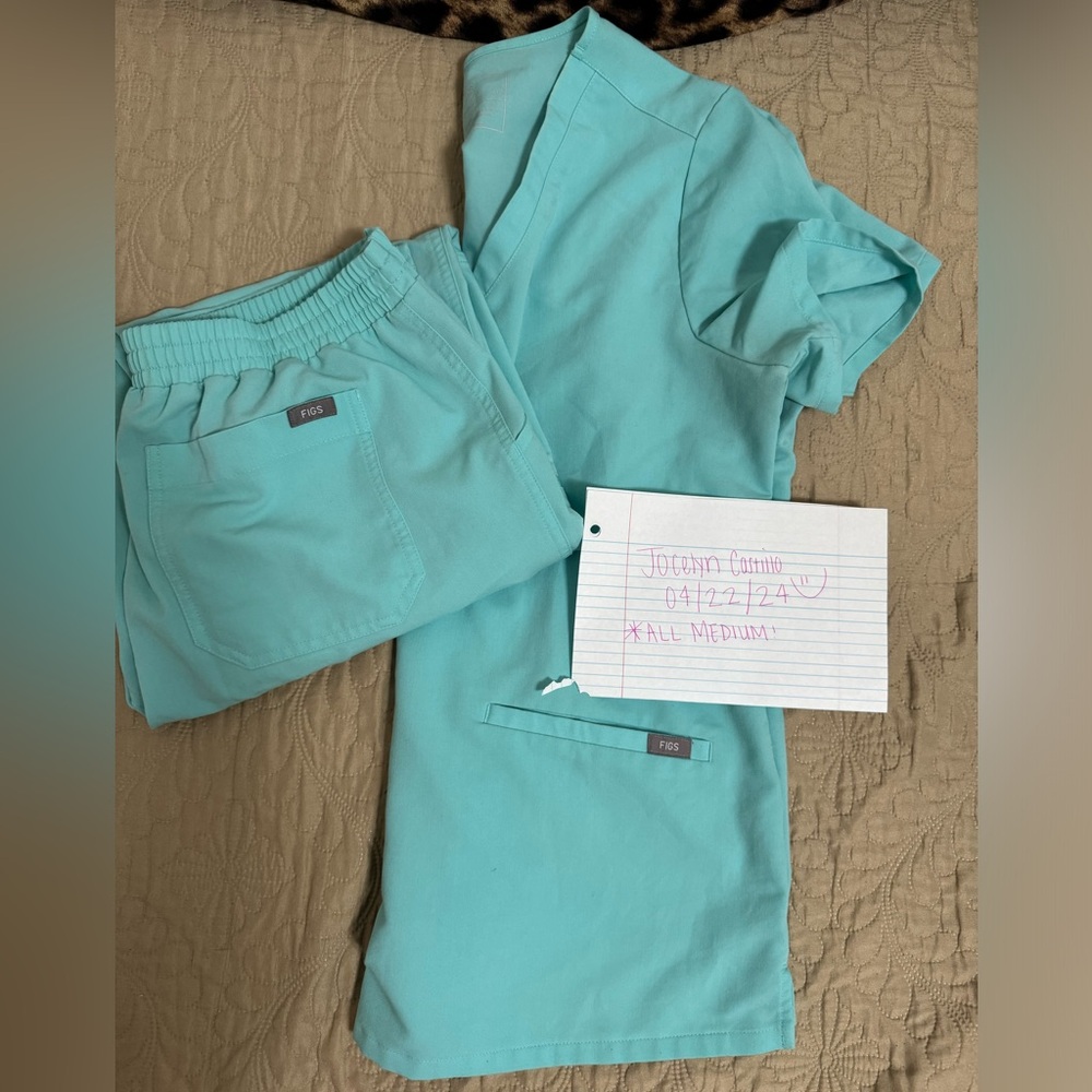 FIGS SET size M